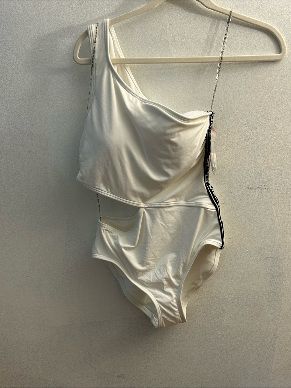 Asymmetrical One-Shoulder White Women's One-Piece Swimsuit